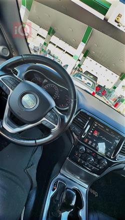 جيب جراند شيروكي